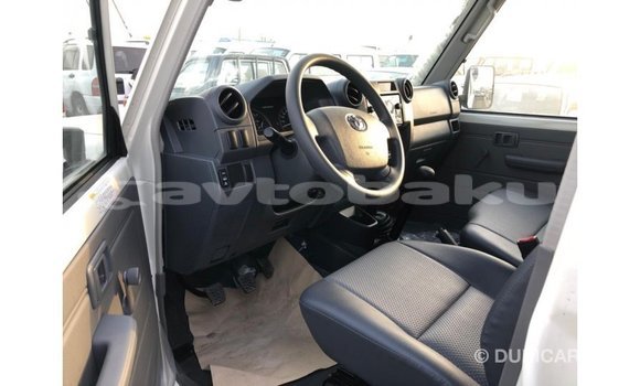 Buy Import Toyota Land Cruiser White Car in Import - Dubai in Abseron Buy Import Toyota Land Cruiser White Car in Import - Dubai in Abseron