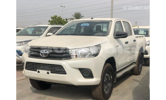 Buy Import Toyota Hilux White Car in Import - Dubai in Abseron Buy Import Toyota Hilux White Car in Import - Dubai in Abseron