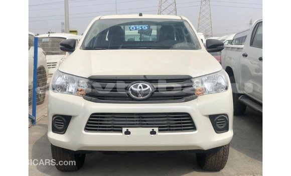 Buy Import Toyota Hilux White Car in Import - Dubai in Abseron Buy Import Toyota Hilux White Car in Import - Dubai in Abseron