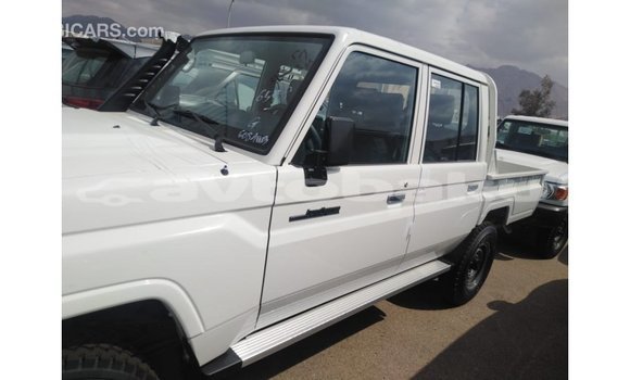 Buy Import Toyota Land Cruiser White Car in Import - Dubai in Abseron Buy Import Toyota Land Cruiser White Car in Import - Dubai in Abseron