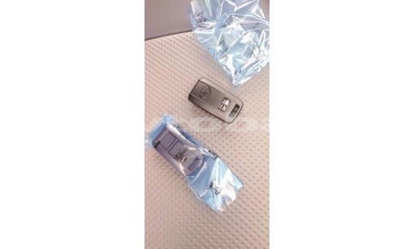 Buy Import Toyota Land Cruiser White Car in Import - Dubai in Abseron Buy Import Toyota Land Cruiser White Car in Import - Dubai in Abseron