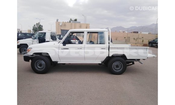 Buy Import Toyota Land Cruiser White Car in Import - Dubai in Abseron Buy Import Toyota Land Cruiser White Car in Import - Dubai in Abseron