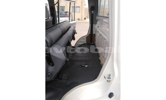 Buy Import Toyota Land Cruiser White Car in Import - Dubai in Abseron Buy Import Toyota Land Cruiser White Car in Import - Dubai in Abseron