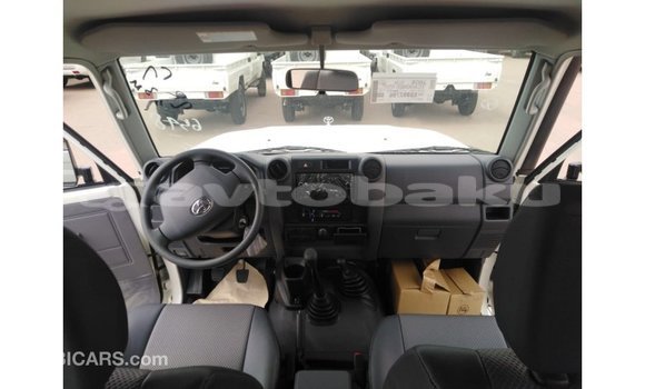 Buy Import Toyota Land Cruiser White Car in Import - Dubai in Abseron Buy Import Toyota Land Cruiser White Car in Import - Dubai in Abseron