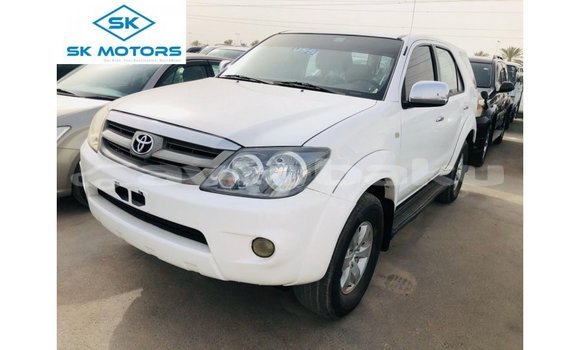 Buy Import Toyota Fortuner White Car in Import - Dubai in Abseron