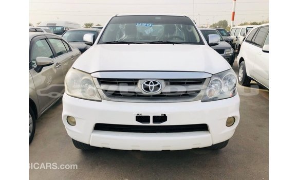 Buy Import Toyota Fortuner White Car in Import - Dubai in Abseron Buy Import Toyota Fortuner White Car in Import - Dubai in Abseron