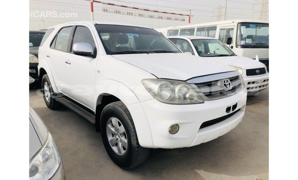Buy Import Toyota Fortuner White Car in Import - Dubai in Abseron Buy Import Toyota Fortuner White Car in Import - Dubai in Abseron