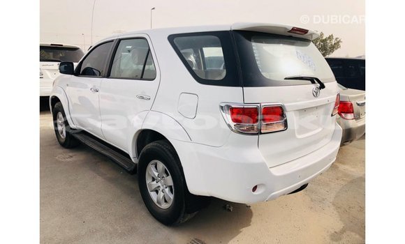 Buy Import Toyota Fortuner White Car in Import - Dubai in Abseron Buy Import Toyota Fortuner White Car in Import - Dubai in Abseron