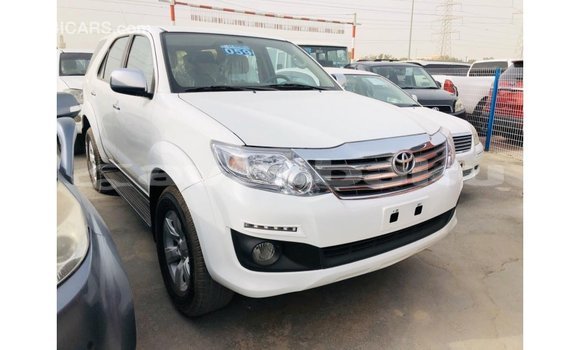Buy Import Toyota Fortuner White Car in Import - Dubai in Abseron Buy Import Toyota Fortuner White Car in Import - Dubai in Abseron