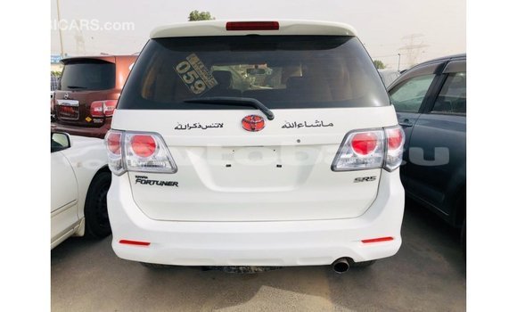 Buy Import Toyota Fortuner White Car in Import - Dubai in Abseron Buy Import Toyota Fortuner White Car in Import - Dubai in Abseron