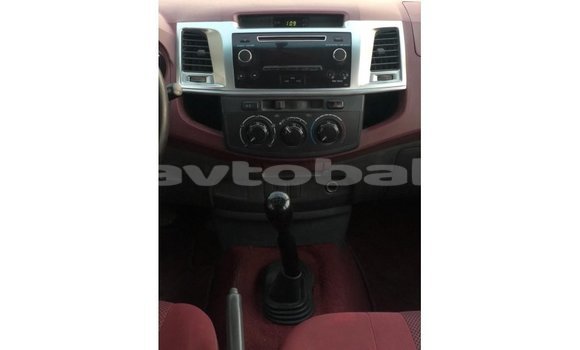 Buy Import Toyota Hilux White Car in Import - Dubai in Abseron Buy Import Toyota Hilux White Car in Import - Dubai in Abseron