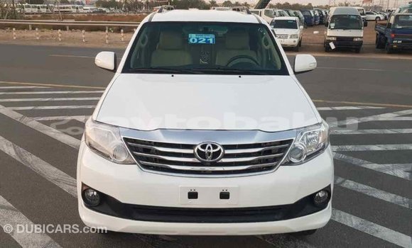 Buy Import Toyota Fortuner White Car in Import - Dubai in Abseron Buy Import Toyota Fortuner White Car in Import - Dubai in Abseron