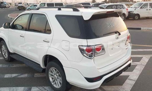 Buy Import Toyota Fortuner White Car in Import - Dubai in Abseron Buy Import Toyota Fortuner White Car in Import - Dubai in Abseron