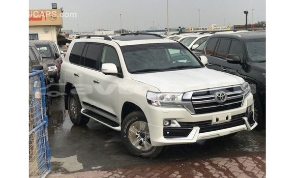 Buy Import Toyota Land Cruiser White Car in Import - Dubai in Abseron Buy Import Toyota Land Cruiser White Car in Import - Dubai in Abseron
