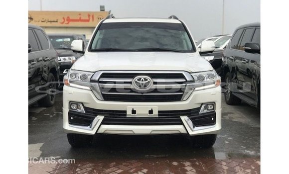 Buy Import Toyota Land Cruiser White Car in Import - Dubai in Abseron Buy Import Toyota Land Cruiser White Car in Import - Dubai in Abseron