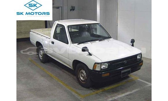 Buy Import Toyota Hilux White Car in Import - Dubai in Abseron