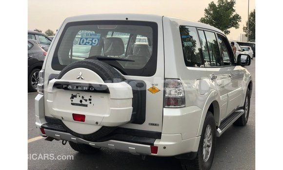 Buy Import Mitsubishi Pajero White Car in Import - Dubai in Abseron Buy Import Mitsubishi Pajero White Car in Import - Dubai in Abseron