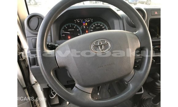 Buy Import Toyota Land Cruiser White Car in Import - Dubai in Abseron Buy Import Toyota Land Cruiser White Car in Import - Dubai in Abseron