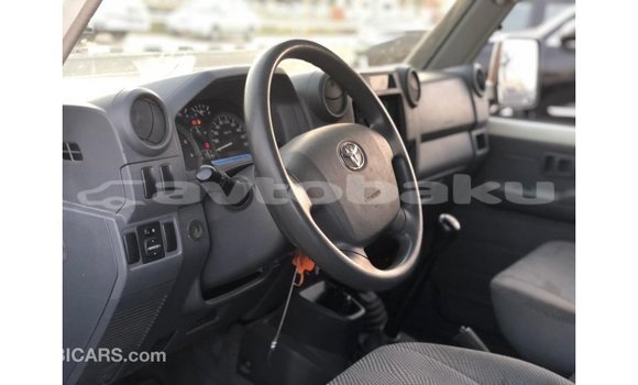 Buy Import Toyota Land Cruiser White Car in Import - Dubai in Abseron Buy Import Toyota Land Cruiser White Car in Import - Dubai in Abseron