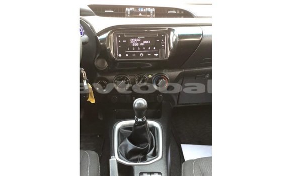 Buy Import Toyota Hilux White Car in Import - Dubai in Abseron Buy Import Toyota Hilux White Car in Import - Dubai in Abseron