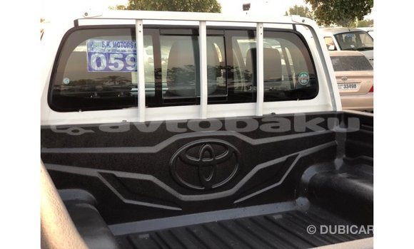 Buy Import Toyota Hilux White Car in Import - Dubai in Abseron Buy Import Toyota Hilux White Car in Import - Dubai in Abseron