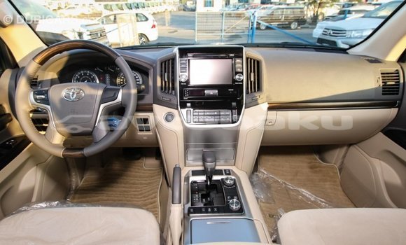 Buy Import Toyota Land Cruiser White Car in Import - Dubai in Abseron Buy Import Toyota Land Cruiser White Car in Import - Dubai in Abseron