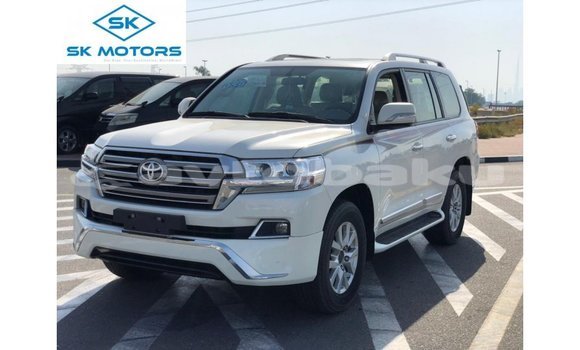 Buy Import Toyota Land Cruiser White Car in Import - Dubai in Abseron Buy Import Toyota Land Cruiser White Car in Import - Dubai in Abseron