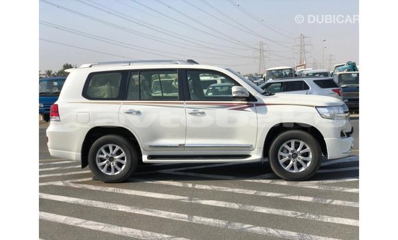 Buy Import Toyota Land Cruiser White Car in Import - Dubai in Abseron Buy Import Toyota Land Cruiser White Car in Import - Dubai in Abseron