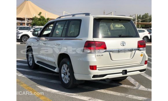 Buy Import Toyota Land Cruiser White Car in Import - Dubai in Abseron Buy Import Toyota Land Cruiser White Car in Import - Dubai in Abseron