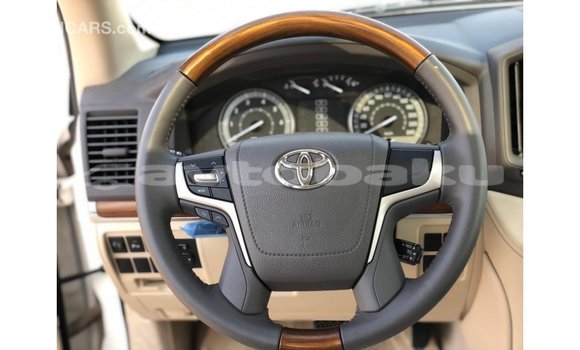 Buy Import Toyota Land Cruiser White Car in Import - Dubai in Abseron Buy Import Toyota Land Cruiser White Car in Import - Dubai in Abseron