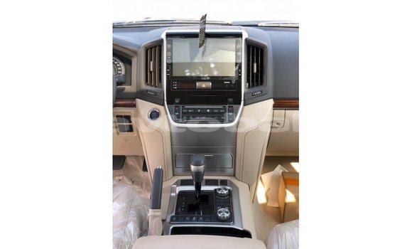 Buy Import Toyota Land Cruiser White Car in Import - Dubai in Abseron Buy Import Toyota Land Cruiser White Car in Import - Dubai in Abseron