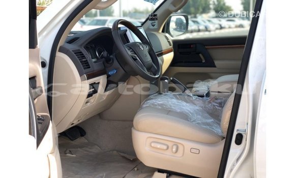 Buy Import Toyota Land Cruiser White Car in Import - Dubai in Abseron Buy Import Toyota Land Cruiser White Car in Import - Dubai in Abseron