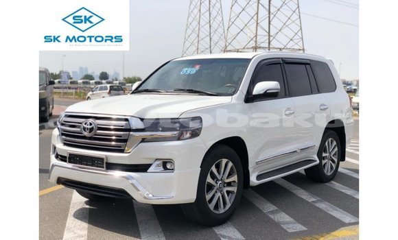 Buy Import Toyota Land Cruiser White Car in Import - Dubai in Abseron Buy Import Toyota Land Cruiser White Car in Import - Dubai in Abseron