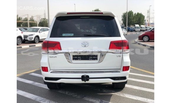 Buy Import Toyota Land Cruiser White Car in Import - Dubai in Abseron Buy Import Toyota Land Cruiser White Car in Import - Dubai in Abseron