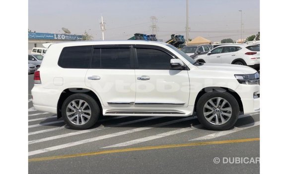 Buy Import Toyota Land Cruiser White Car in Import - Dubai in Abseron Buy Import Toyota Land Cruiser White Car in Import - Dubai in Abseron