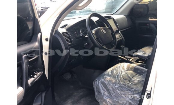 Buy Import Toyota Land Cruiser White Car in Import - Dubai in Abseron Buy Import Toyota Land Cruiser White Car in Import - Dubai in Abseron