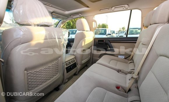 Buy Import Toyota Land Cruiser White Car in Import - Dubai in Abseron Buy Import Toyota Land Cruiser White Car in Import - Dubai in Abseron