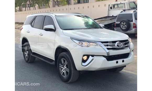 Buy Import Toyota Fortuner White Car in Import - Dubai in Abseron Buy Import Toyota Fortuner White Car in Import - Dubai in Abseron