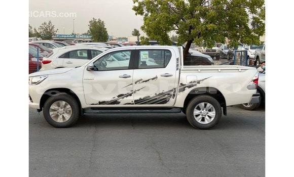 Buy Import Toyota Hilux White Car in Import - Dubai in Abseron Buy Import Toyota Hilux White Car in Import - Dubai in Abseron