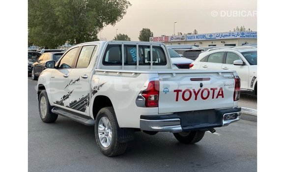 Buy Import Toyota Hilux White Car in Import - Dubai in Abseron Buy Import Toyota Hilux White Car in Import - Dubai in Abseron