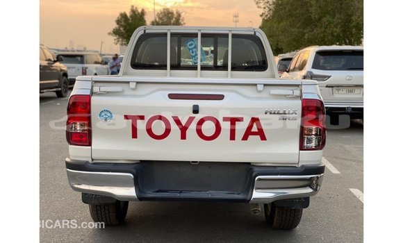 Buy Import Toyota Hilux White Car in Import - Dubai in Abseron Buy Import Toyota Hilux White Car in Import - Dubai in Abseron