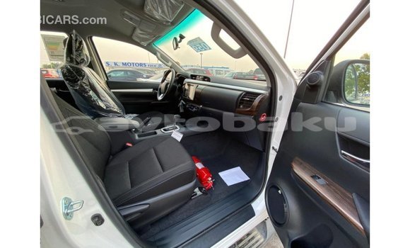 Buy Import Toyota Hilux White Car in Import - Dubai in Abseron Buy Import Toyota Hilux White Car in Import - Dubai in Abseron