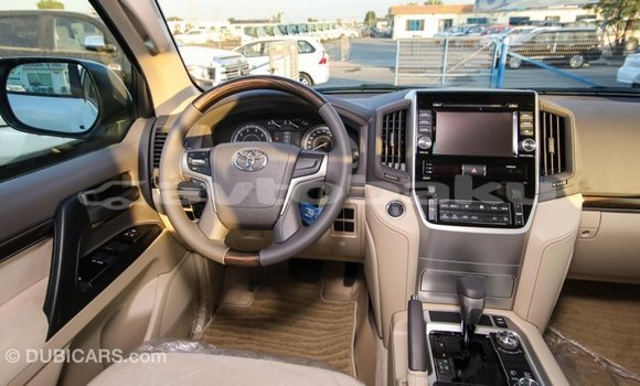 Buy Import Toyota Land Cruiser White Car in Import - Dubai in Abseron Buy Import Toyota Land Cruiser White Car in Import - Dubai in Abseron
