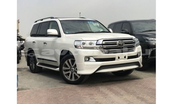 Buy Import Toyota Land Cruiser White Car in Import - Dubai in Abseron