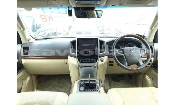 Buy Import Toyota Land Cruiser White Car in Import - Dubai in Abseron Buy Import Toyota Land Cruiser White Car in Import - Dubai in Abseron