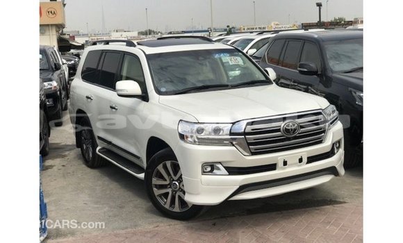 Buy Import Toyota Land Cruiser White Car in Import - Dubai in Abseron Buy Import Toyota Land Cruiser White Car in Import - Dubai in Abseron