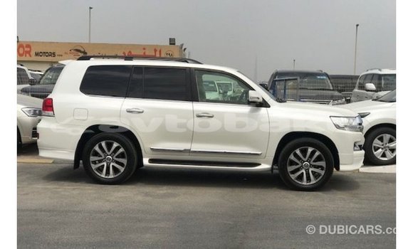Buy Import Toyota Land Cruiser White Car in Import - Dubai in Abseron Buy Import Toyota Land Cruiser White Car in Import - Dubai in Abseron