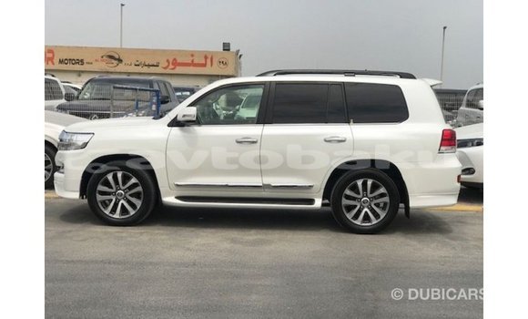 Buy Import Toyota Land Cruiser White Car in Import - Dubai in Abseron Buy Import Toyota Land Cruiser White Car in Import - Dubai in Abseron