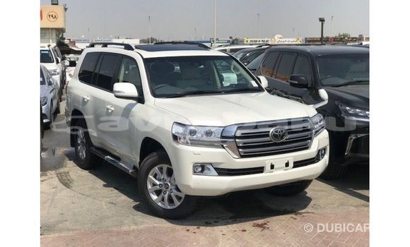 Buy Import Toyota Land Cruiser White Car in Import - Dubai in Abseron Buy Import Toyota Land Cruiser White Car in Import - Dubai in Abseron