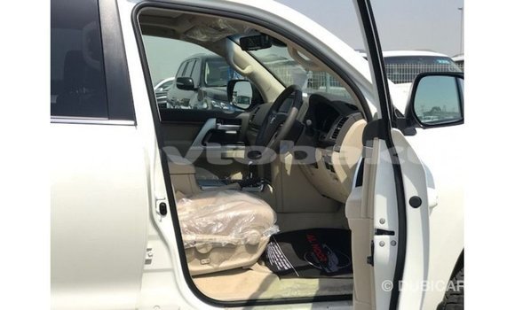 Buy Import Toyota Land Cruiser White Car in Import - Dubai in Abseron Buy Import Toyota Land Cruiser White Car in Import - Dubai in Abseron